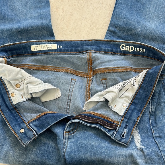 GAP Light Denim Jeans - Picture 5 of 5